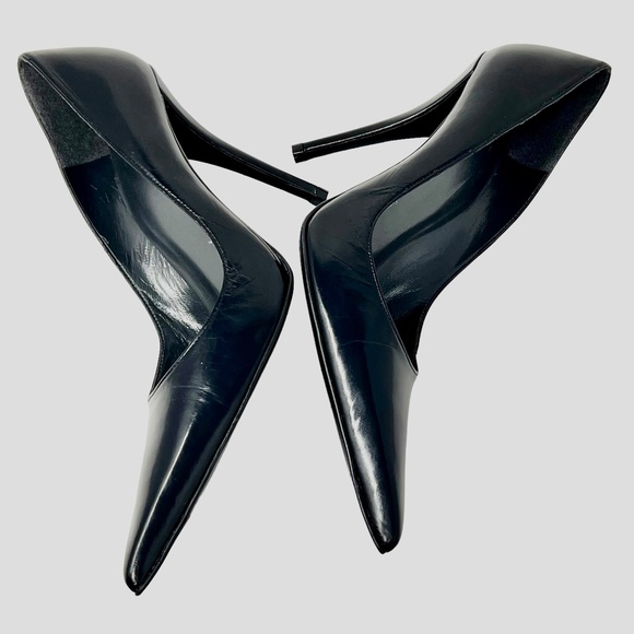 Stuart Weitzman women's black leather point toe pumps size 8 wide - Picture 7 of 16